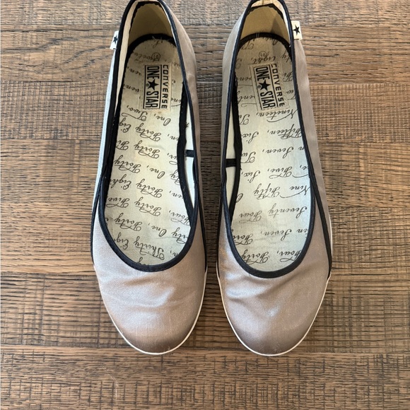 Converse One Star Women's Beige/Black Satin Ballet Flats Size 9.5 - Picture 1 of 14